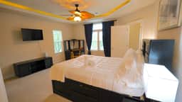 Parklands - Primary Suite - Image 3