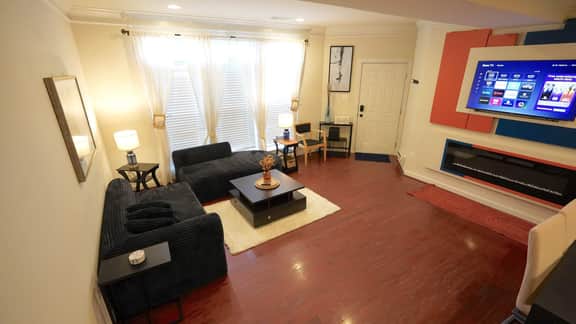 Parklands - Balcony Room - Image 5